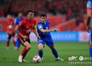 开云下载-包含上海申花队备战黑龙江队，拼搏向前的词条