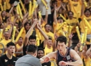 开云体育下载-一战成名，外援惊艳表现震撼观众的简单介绍