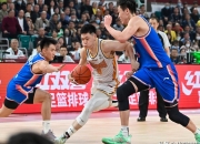 开云体育官方网站-比赛中解围神勇，被誉为最出色防守球员