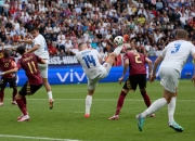 开云体育在线-西班牙队无缘欧预赛决赛，球迷情绪低落的简单介绍