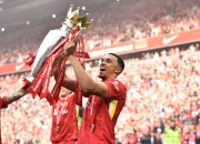 开云体育平台APP-利物浦全面击败对手，力夺欧洲足球冠军杯赛事