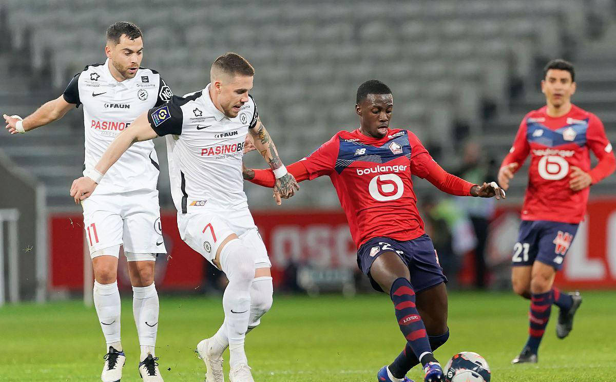 拜仁慕尼黑客场告捷,稳定领跑榜首的简单介绍 拜仁慕尼黑客场告捷,稳定领跑榜首的简单介绍