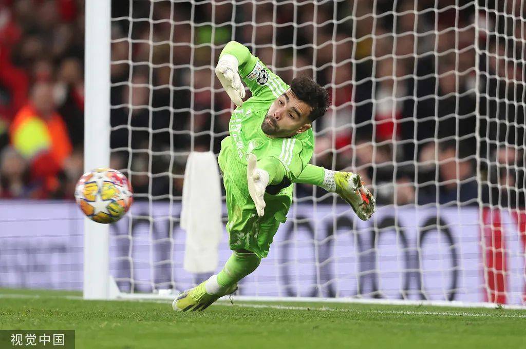 关于那不勒斯客场涉险胜利，实现连胜状态的信息