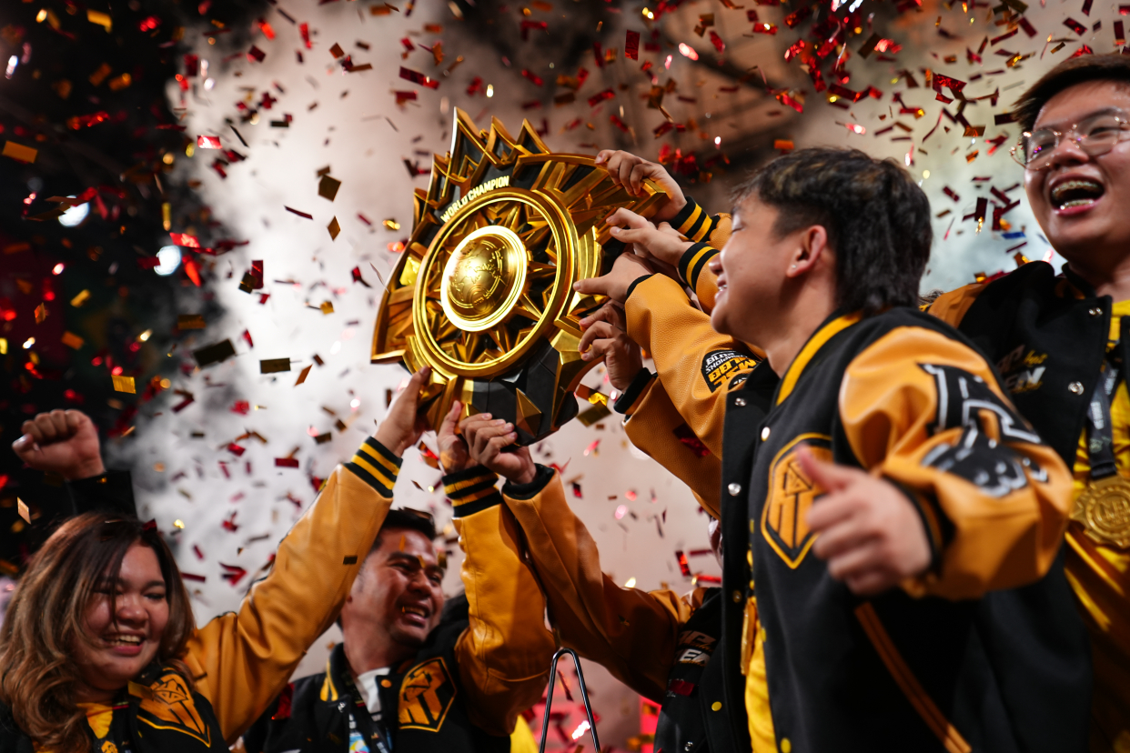 热门球队在比赛中力压对手取得压倒性胜利的简单介绍