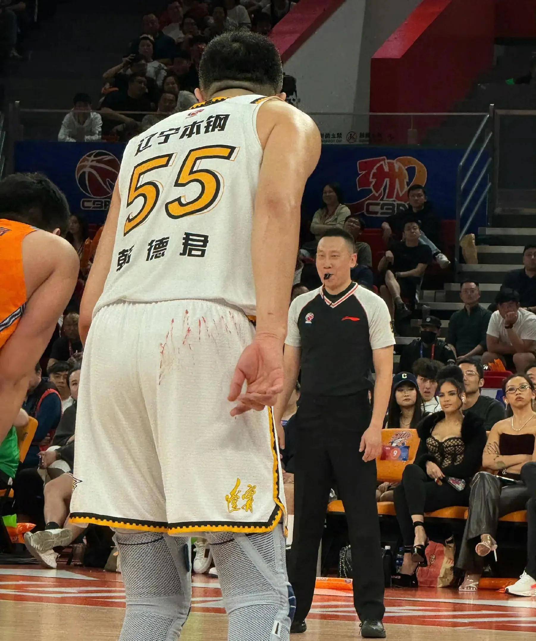 辽宁男篮继续保持不败战绩,提升联赛排名的简单介绍 辽宁男篮继续保持不败战绩,提升联赛排名的简单介绍