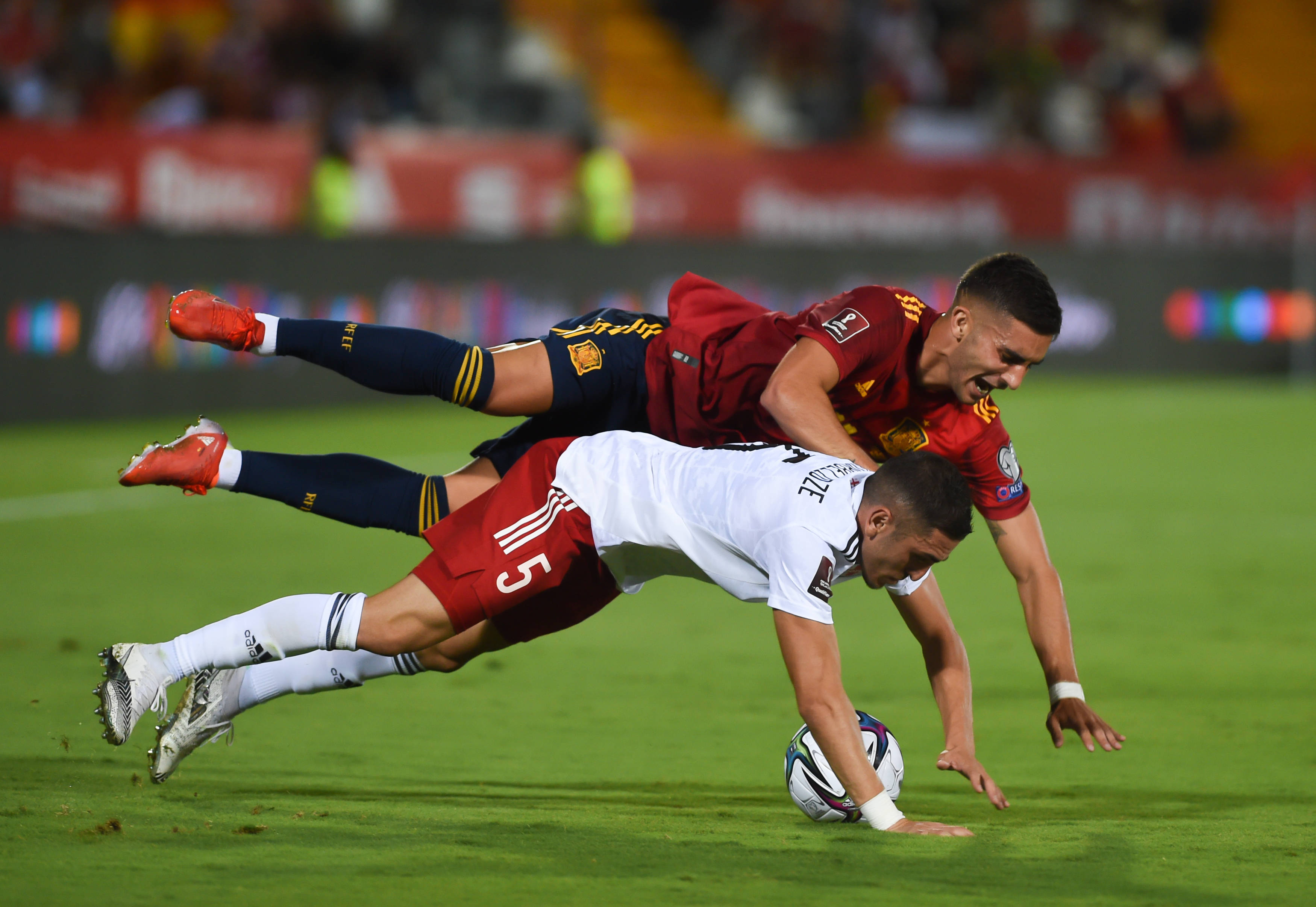 西班牙队在欧预赛中迎来佳绩，实力渐显的简单介绍