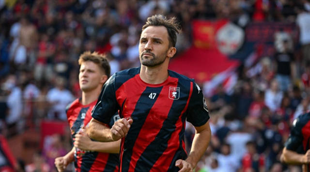 雷恩特比亚表现出色,助拉齐奥逼平热那亚的简单介绍 雷恩特比亚表现出色,助拉齐奥逼平热那亚的简单介绍