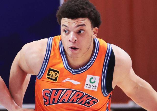 包含汉诺威逆转比赛，主场连胜势不可挡的词条