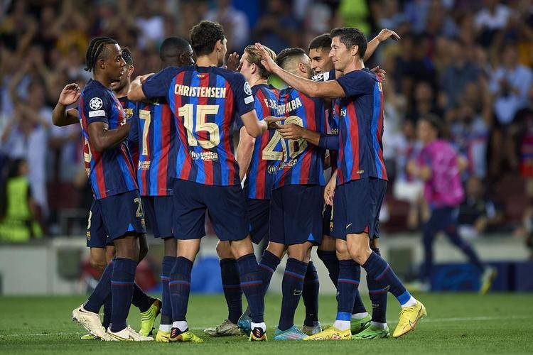 巴塞罗那实力碾压，险胜对手晋级的简单介绍