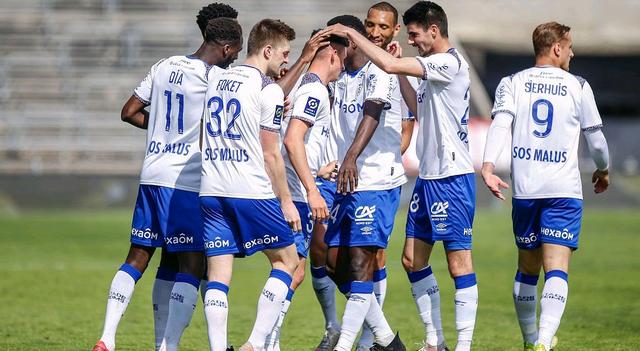 比利亚雷亚尔主场大胜莱加内斯，豪取三分入账的简单介绍