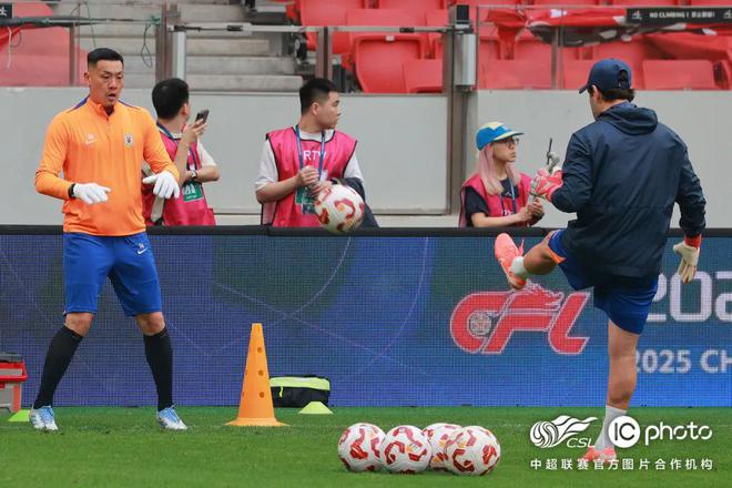 联赛备战热身对抗赛，全力以赴冲刺成功