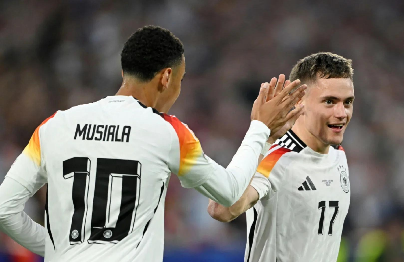 苏格兰队在比赛中展现出团队合作的精神