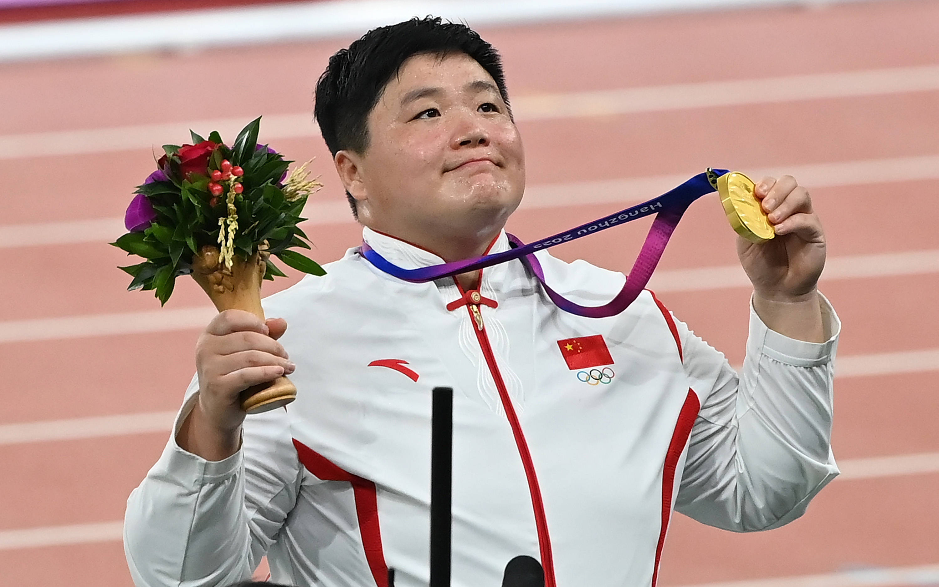 包含田径赛场上中国选手发挥出色，收获满满的词条