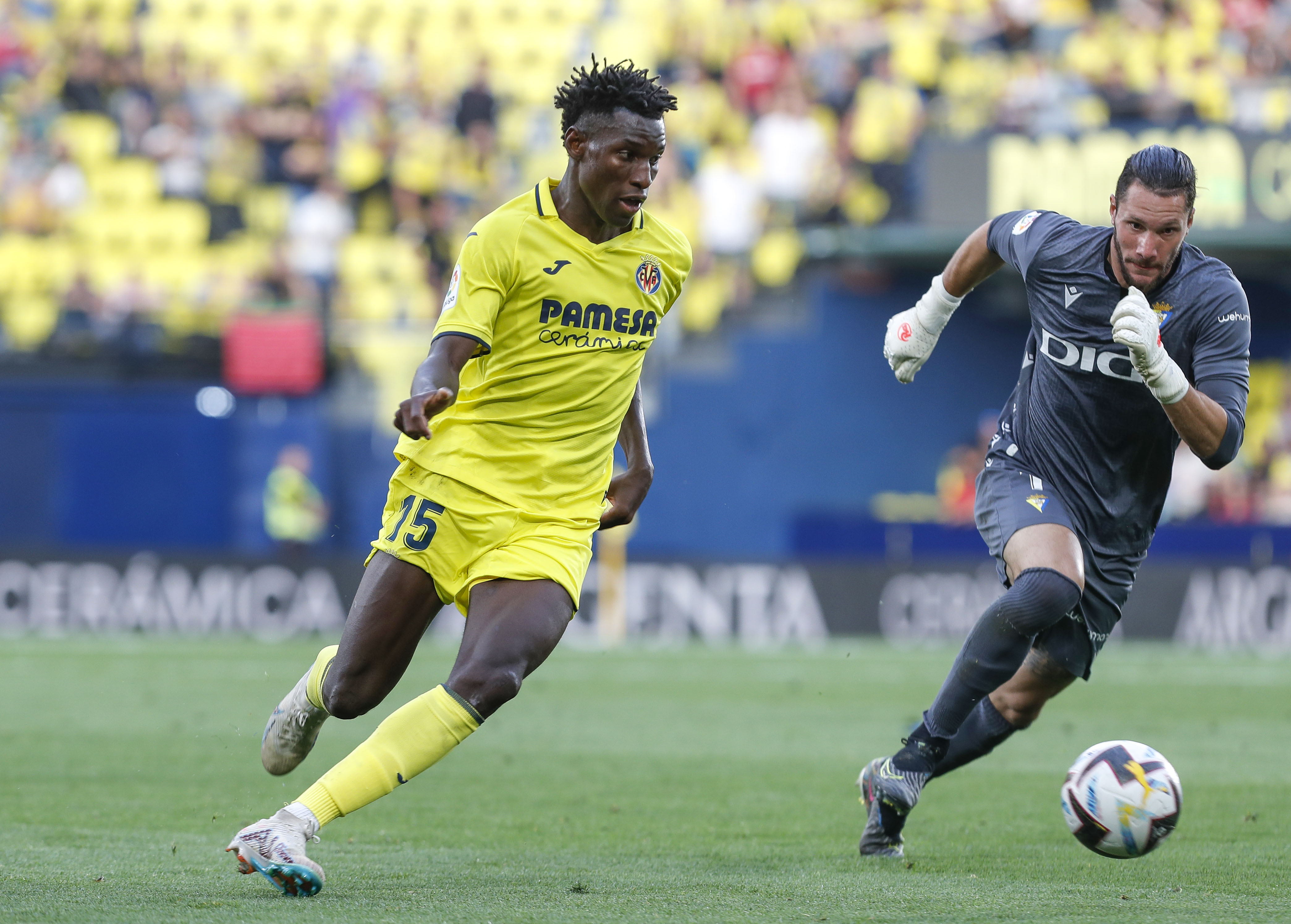 关于西甲新星诞生,风靡联赛全场观众的信息 关于西甲新星诞生,风靡联赛全场观众的信息