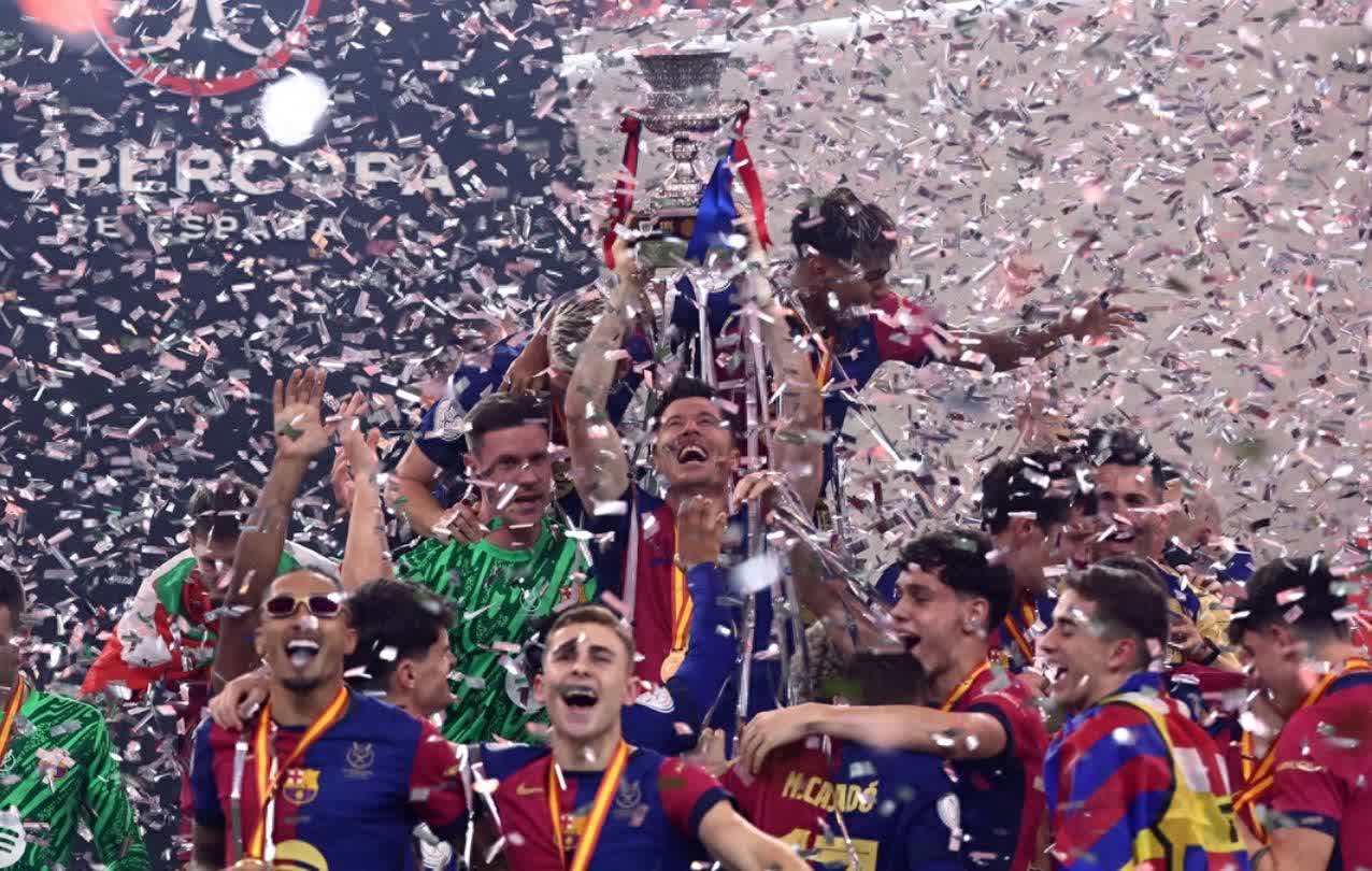 包含巴黎圣日耳曼客场大胜罗马尼亚球队,取得胜利的词条 包含巴黎圣日耳曼客场大胜罗马尼亚球队,取得胜利的词条