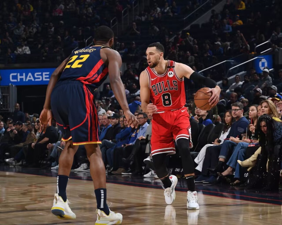 公牛主场击败活塞，拉文砍下分表现抢眼的简单介绍