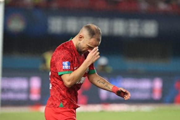 河南队遭遇福建男篮挑战，战绩略有下滑