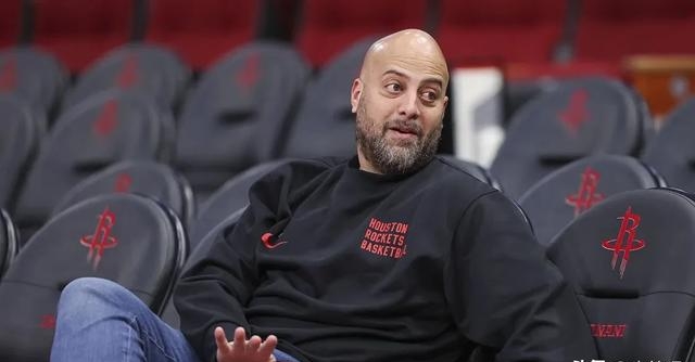 火箭在迪拜续约引热议 火箭在迪拜续约引热议