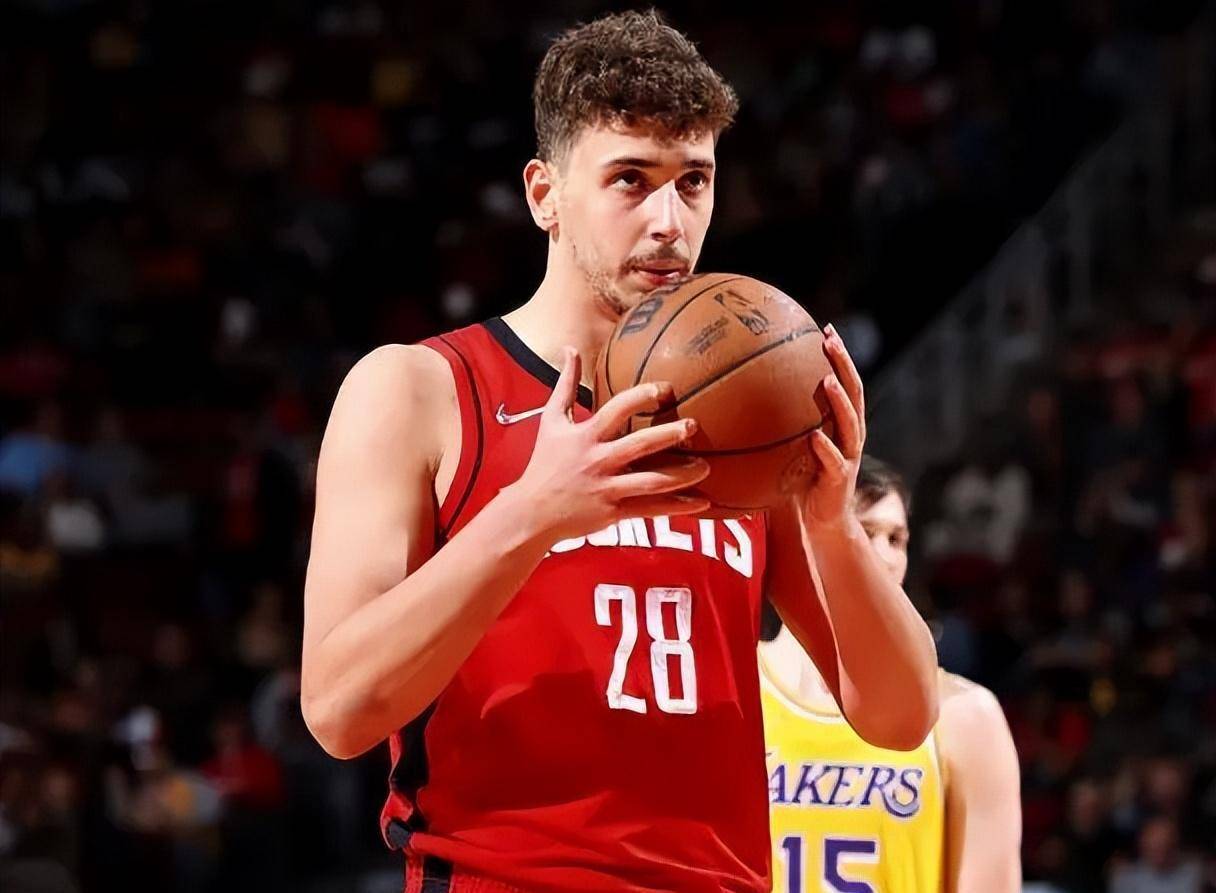 关于北京举行棒球比赛，火箭表现悬殊的信息