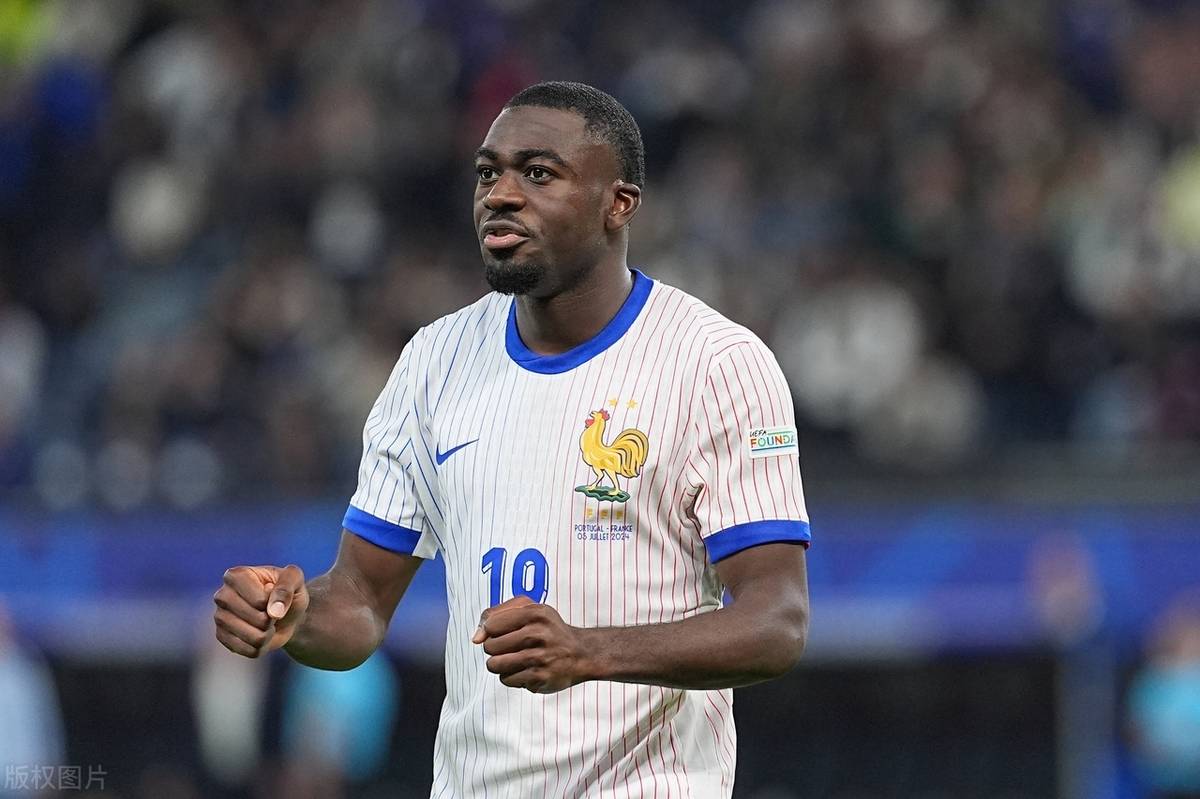 包含切尔西后卫成为球队新希望持续追求胜利的词条