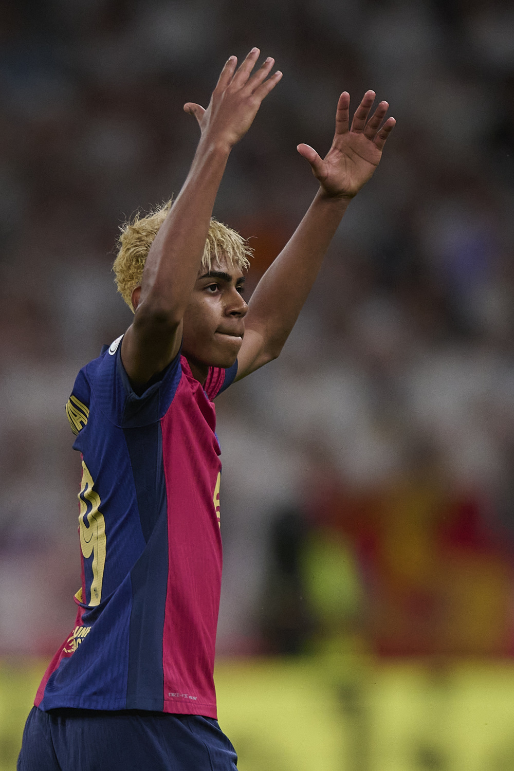 巴塞罗那中场核心发挥出色,帮助球队获胜 巴塞罗那中场核心发挥出色,帮助球队获胜