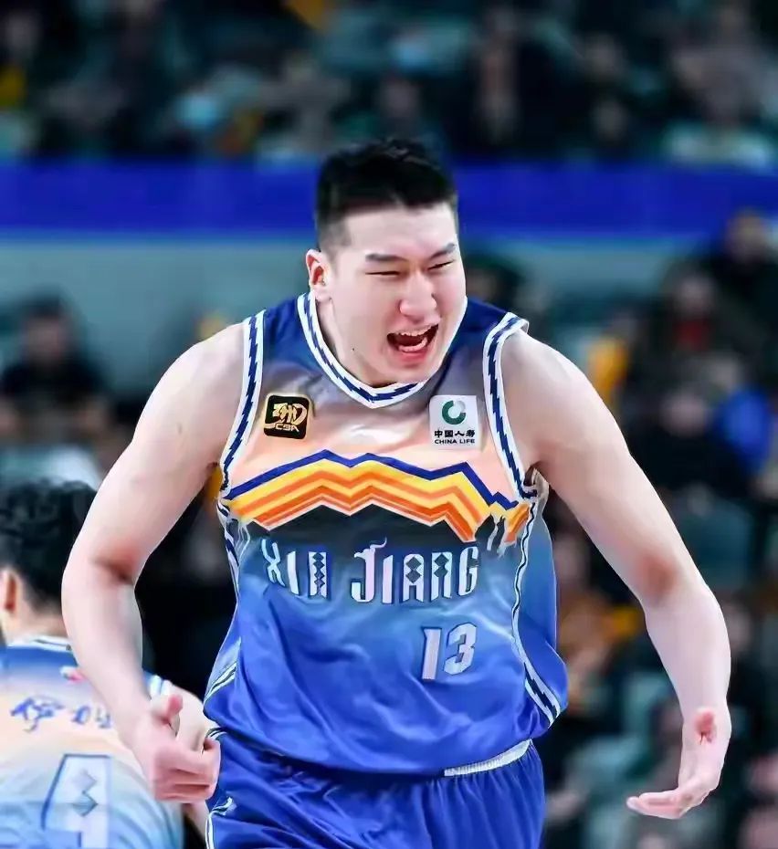 埃瓦尔客场大胜，取得关键积分的简单介绍