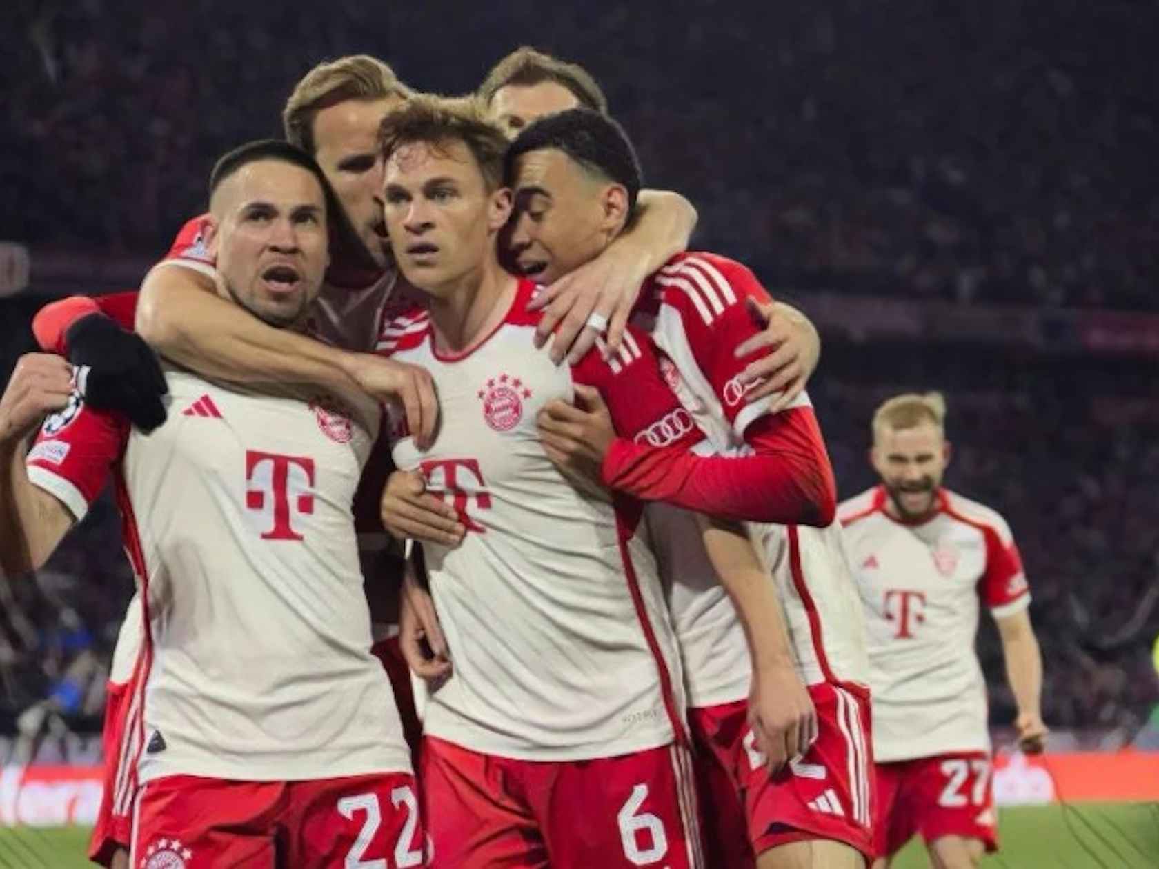 拜仁慕尼黑逆袭晋级欧冠四强路途的简单介绍