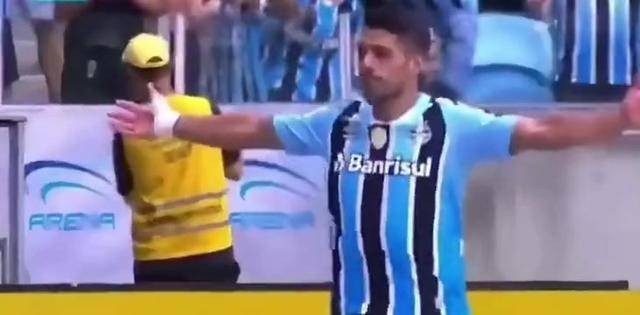 安徽九方后卫抢断成功，助球队稳住比分