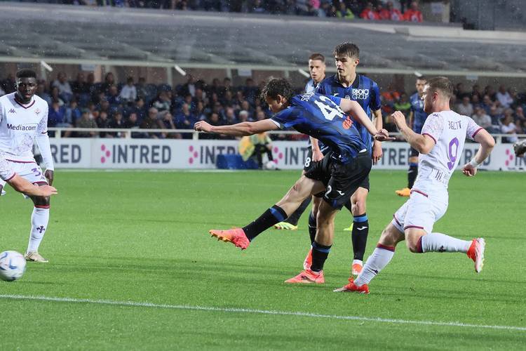 佛罗西诺内vs亚特兰大：胜负暂难定