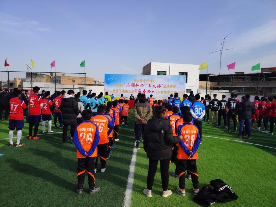 球队士气高昂准备展开新一轮比赛 球队士气高昂准备展开新一轮比赛