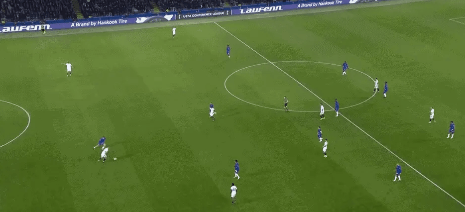 切尔西主场惨败拜仁慕尼黑，穆里尼奥遭遇尴尬的简单介绍