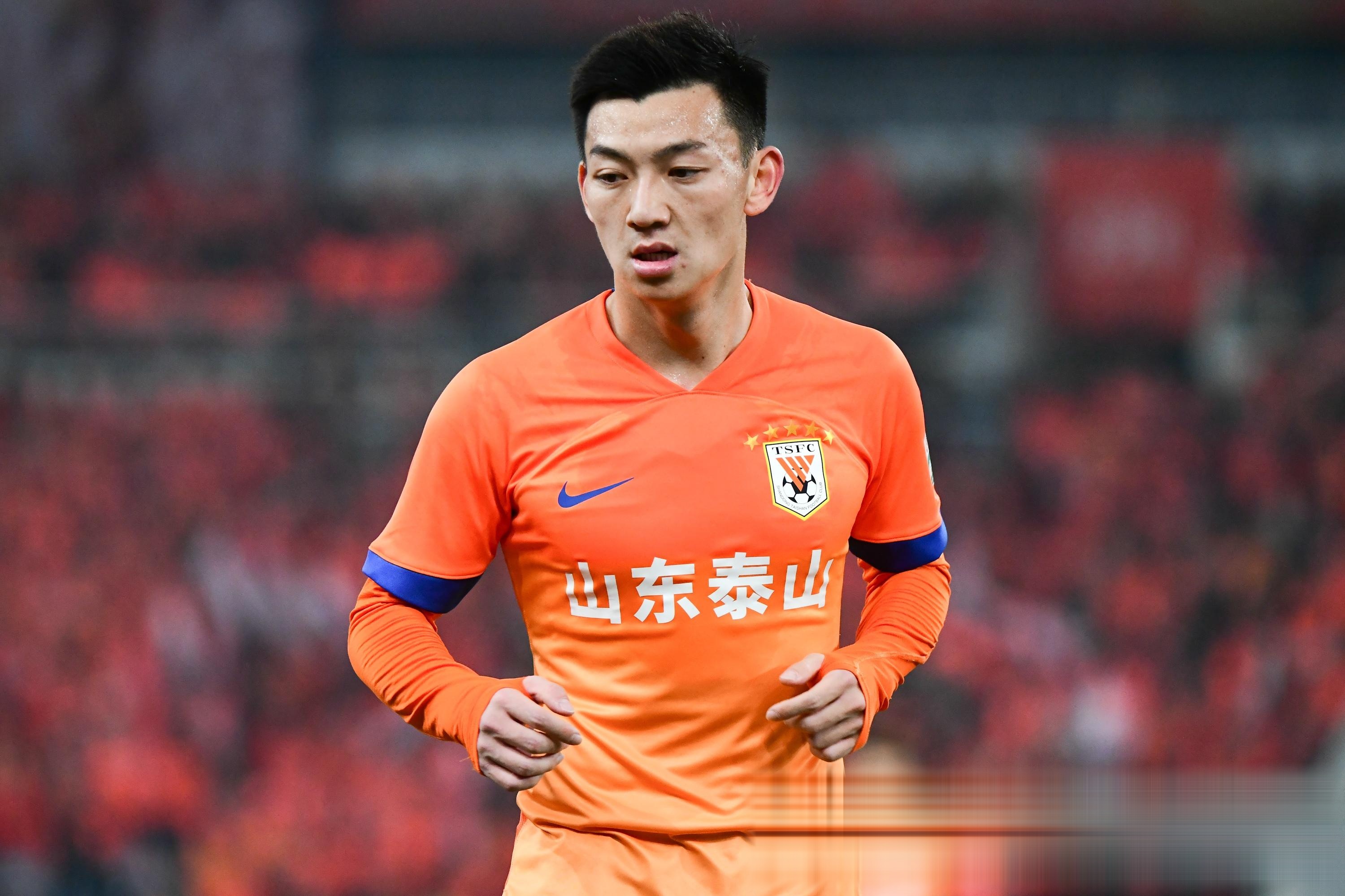 包含鲁能大胜，顺利晋级下一轮淘汰赛的词条