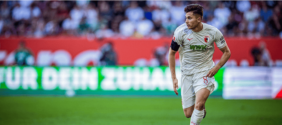 包含奥格斯堡士气高涨，成功逆转战胜对手的词条