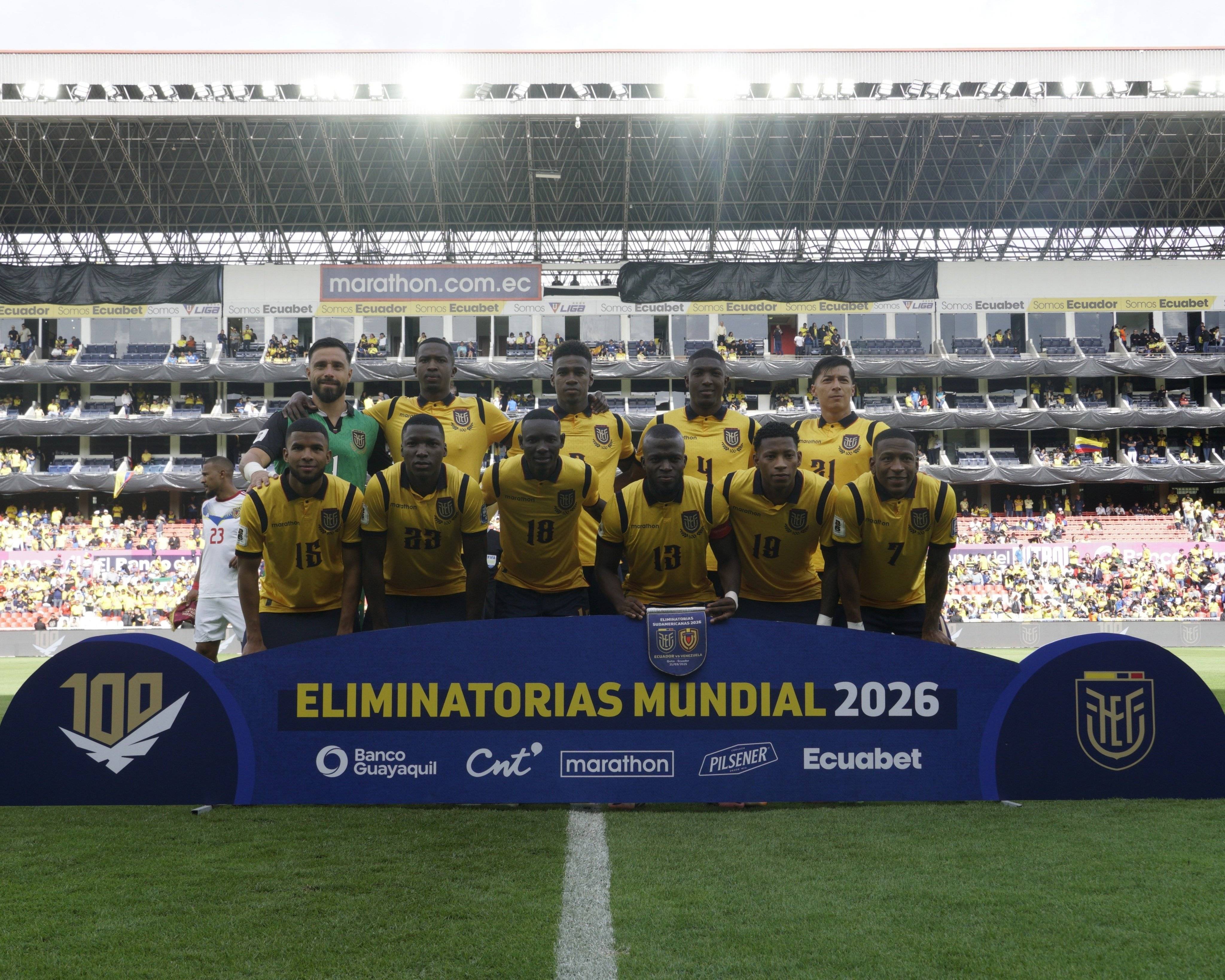 厄瓜多尔队战胜智利队，激动晋级国际杯半决赛！