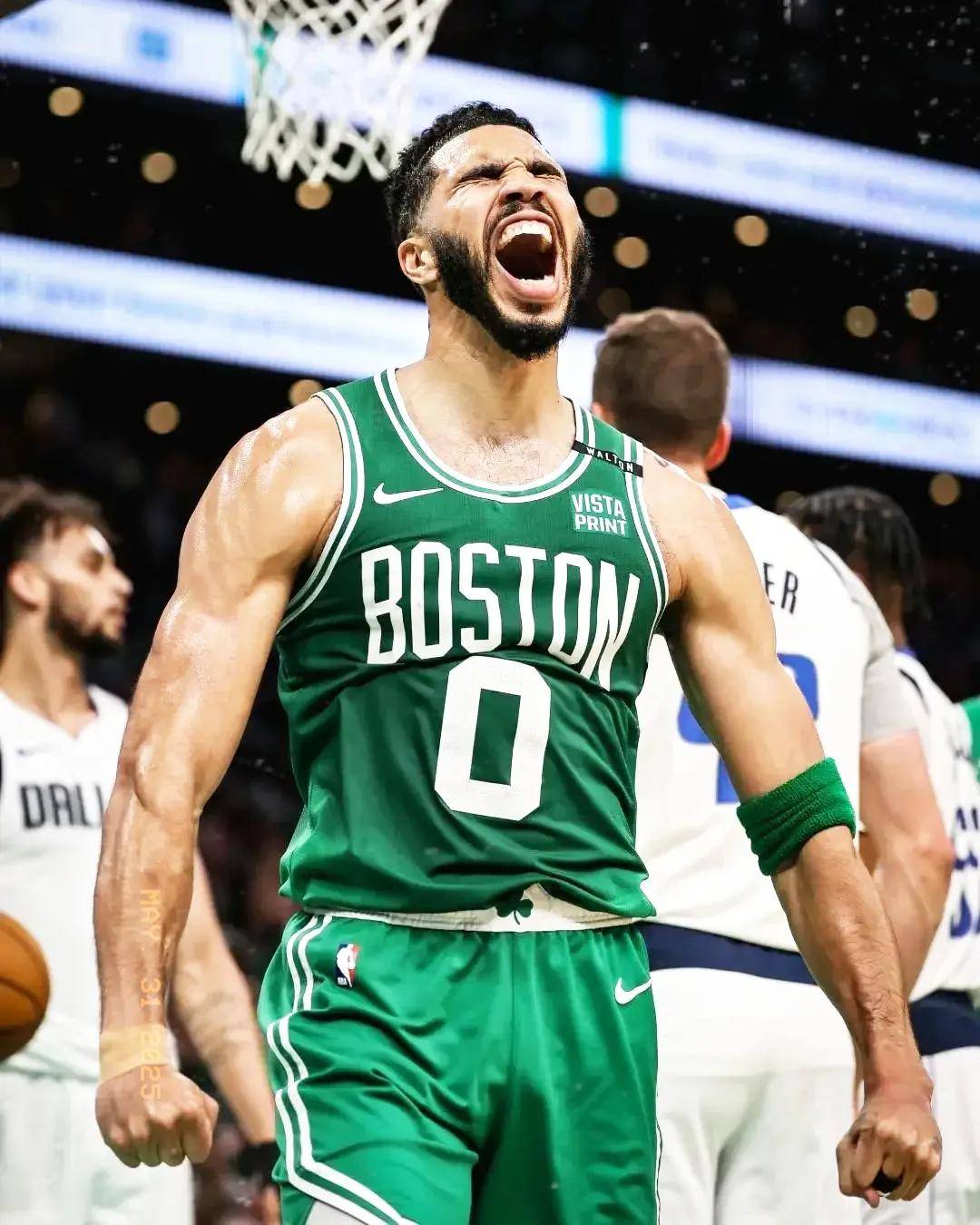 关于凯尔特人主场作战，击败国王拿下关键一胜的信息