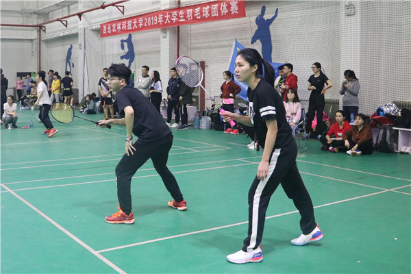 日本羽毛球队轻取法国羽毛球队，辛杜爆发神勇的简单介绍