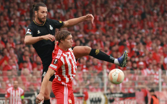 科隆队在最新比赛中继续保持领先地位 科隆队在最新比赛中继续保持领先地位