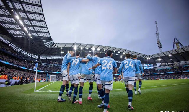 包含瓜迪奥拉团队拼图整齐，曼城坚持创造佳绩的词条