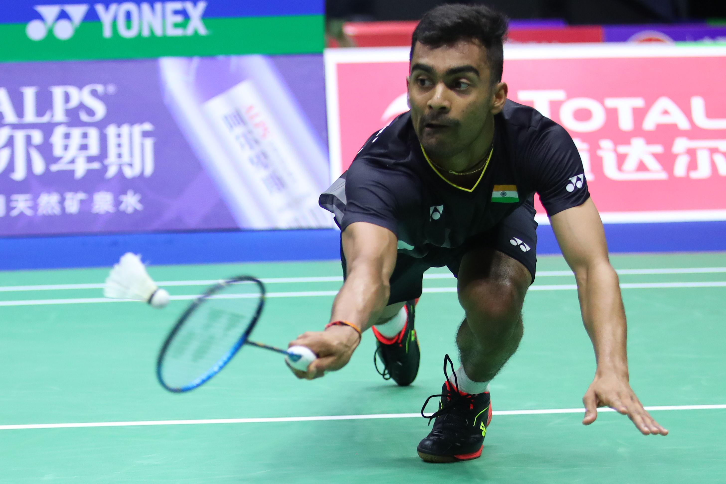 关于印度羽毛球队强势日本羽毛球队，谌龙制霸全场的信息