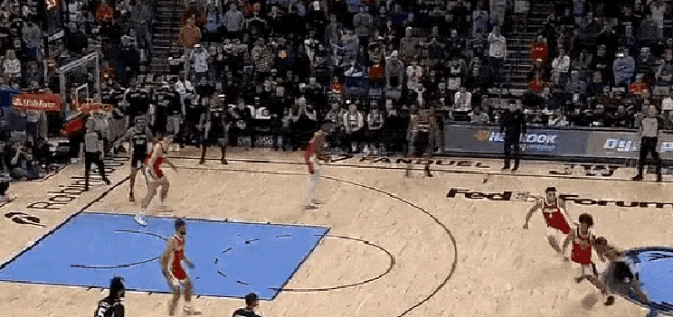 天津队轻取马刺，福克斯关键制胜的简单介绍