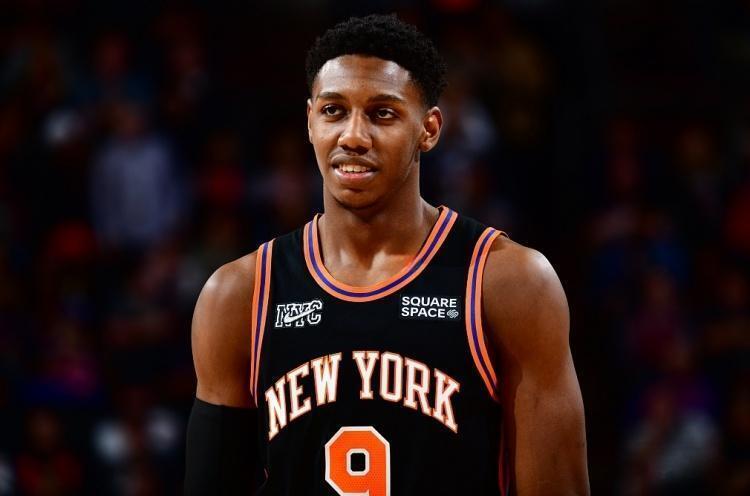 尼克斯逆转广东队，米切尔刷新纪录